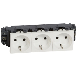 Slika Utičnica 3x2P+E bela PM Legrand