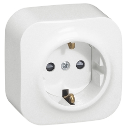 Slika Priključnica nadgradna 2P+E 16A 250V AC zaštita IP2X bela Forix Legrand